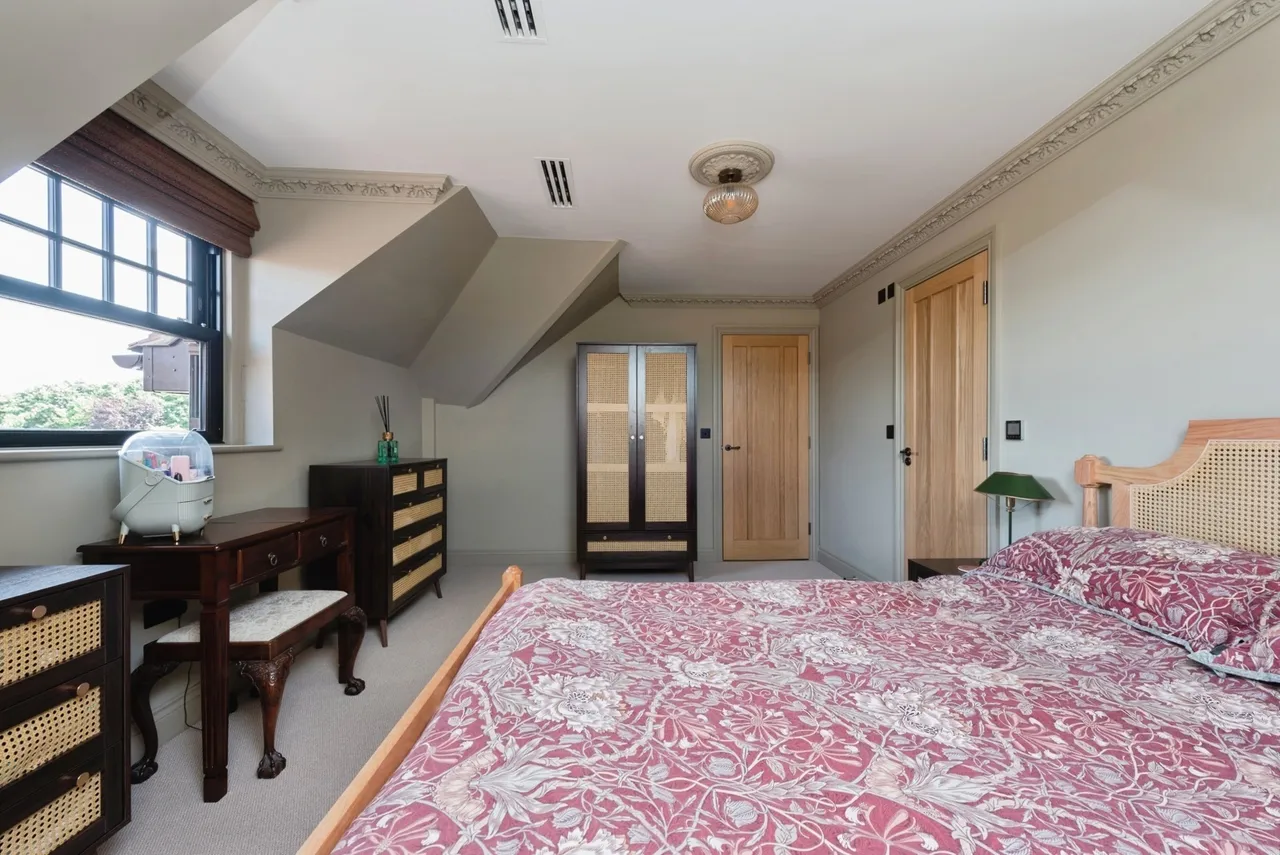 Ten Acre Lane, Egham, TW20, photo 9