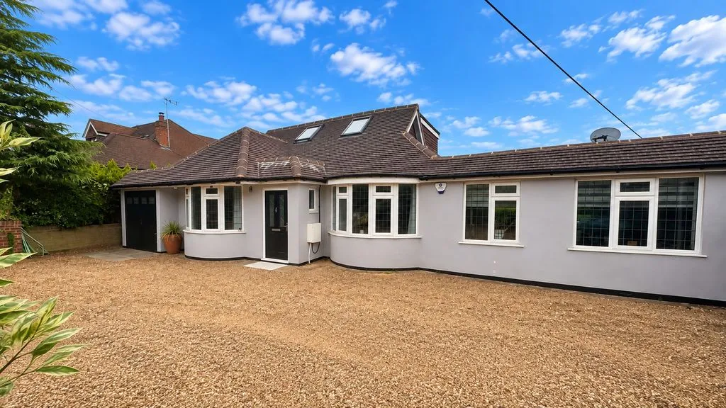 3 bed property for sale — White House Lane, Wooburn Green HP10 0NR