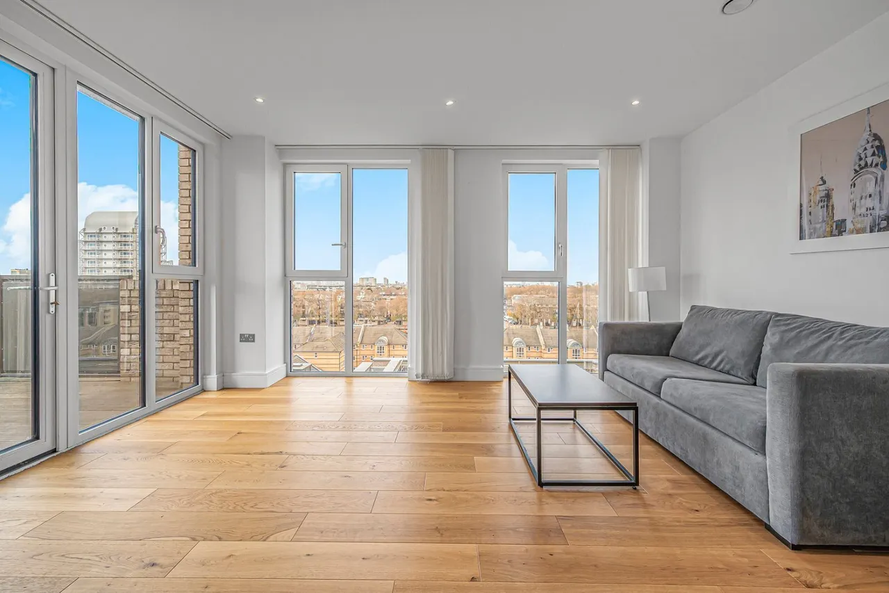 1 bed flat for sale, Winchester Square, London, SE8