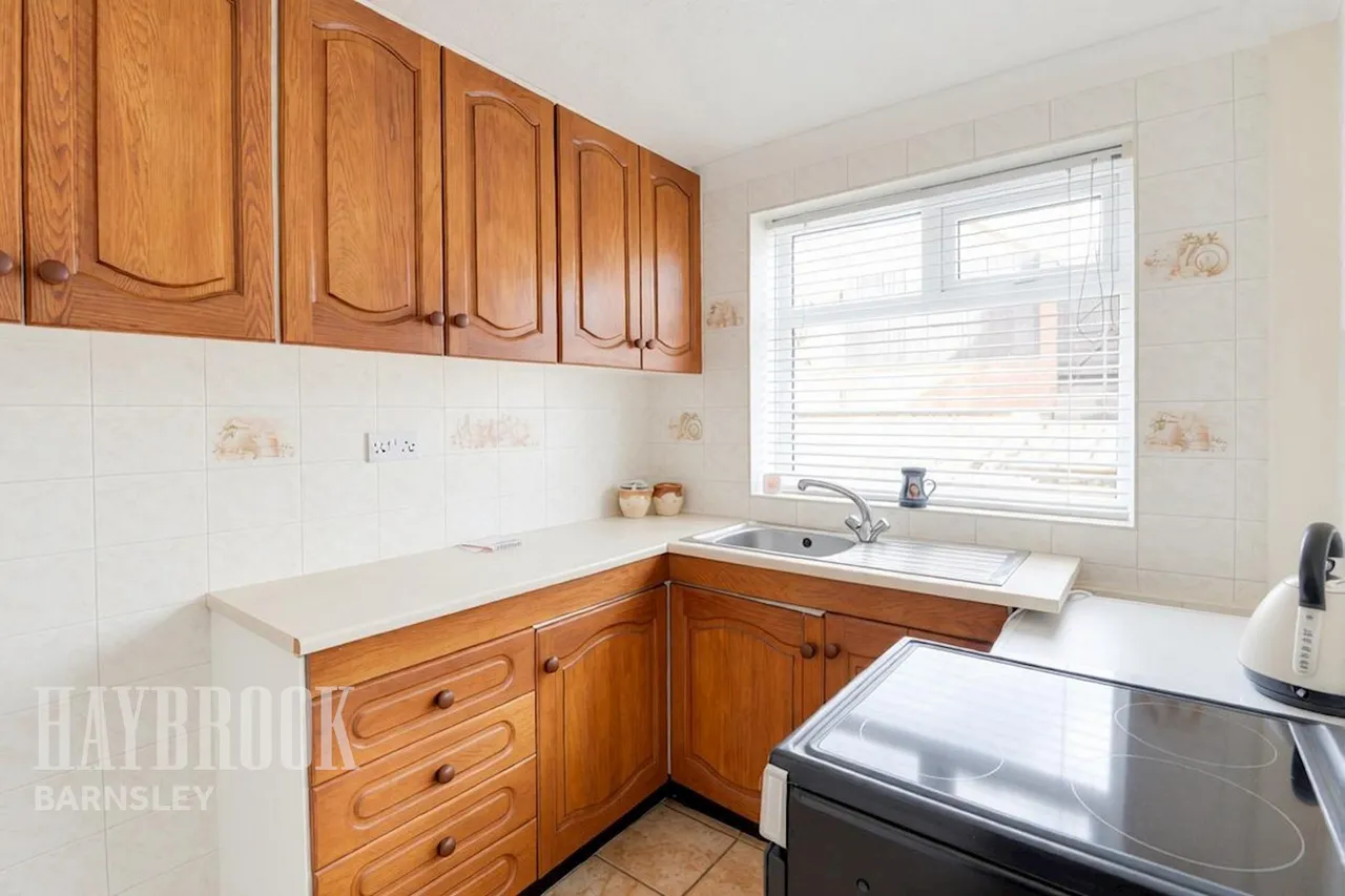 Coleridge Avenue, Monk Bretton, photo 8