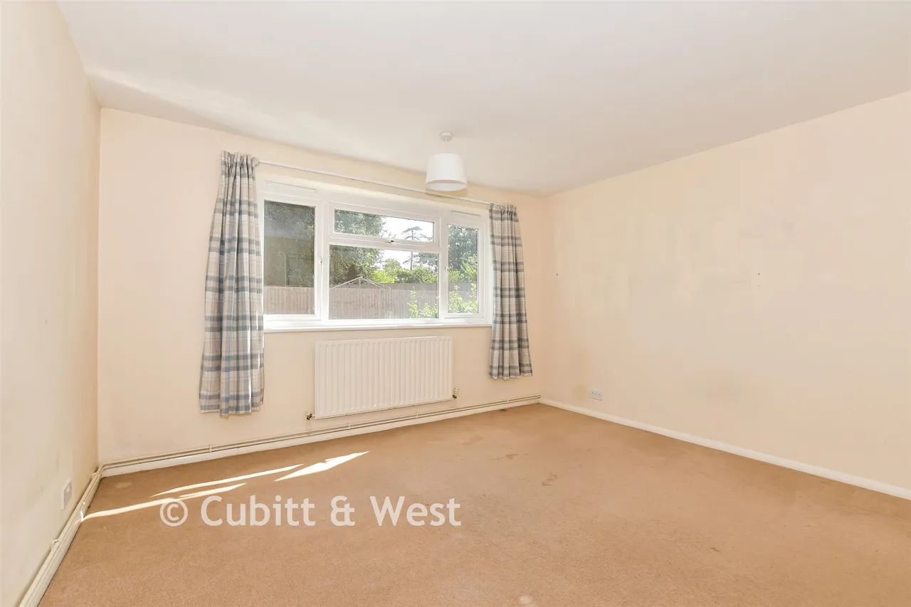 Castle Close, Reigate, RH2, photo 4