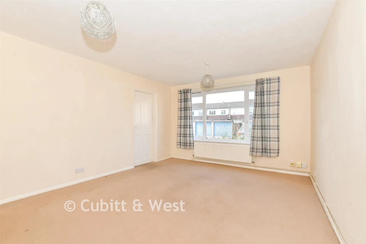 Castle Close, Reigate, RH2, photo 8