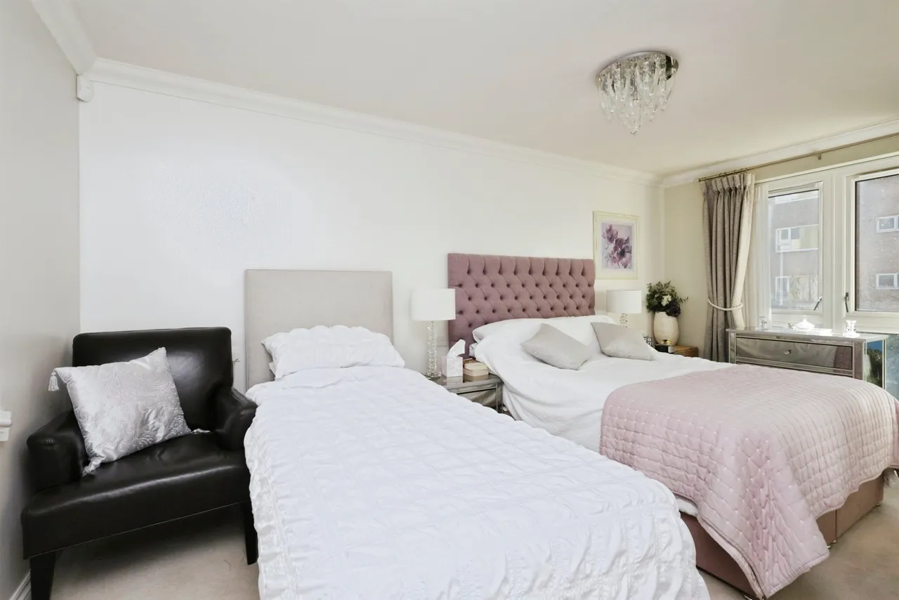 Southfields Road, Eastbourne, photo 8