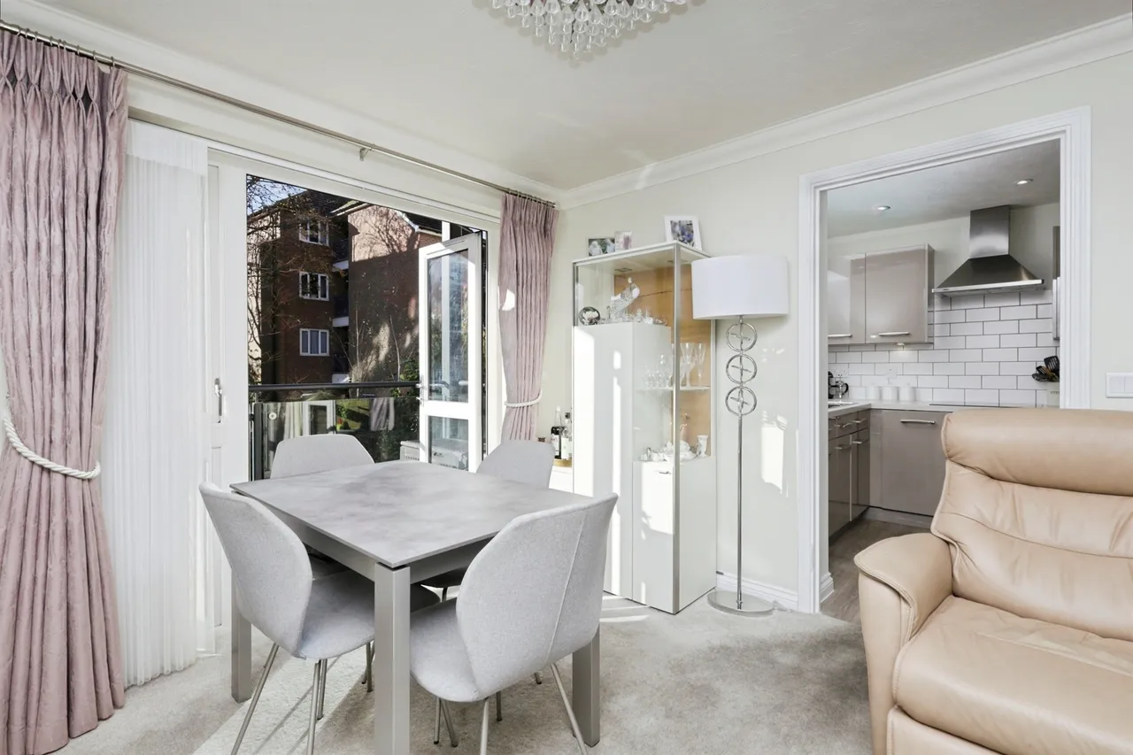 Southfields Road, Eastbourne, photo 4