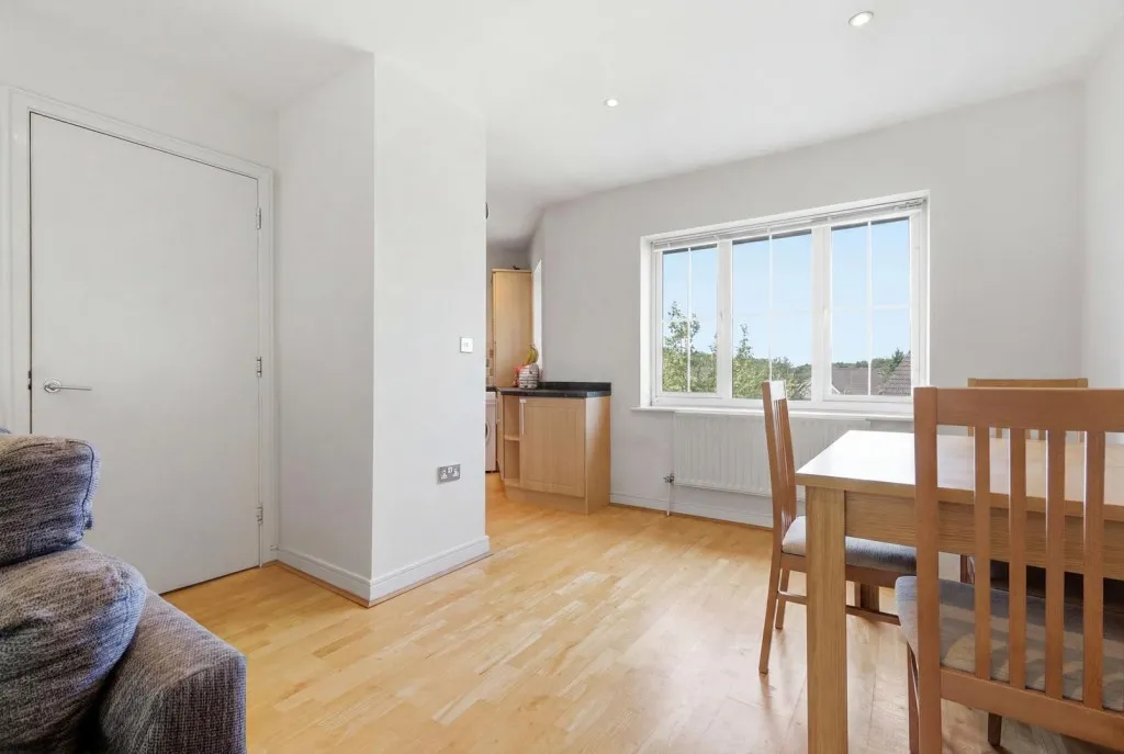 Priestley Road, Stevenage, photo 3
