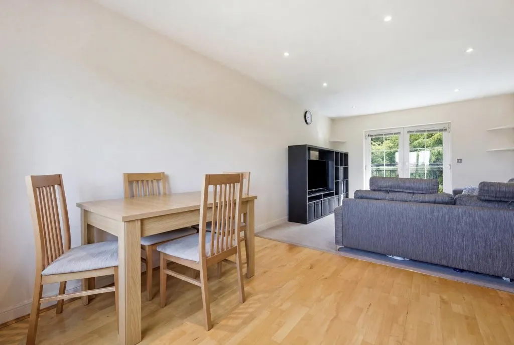 Priestley Road, Stevenage, photo 15