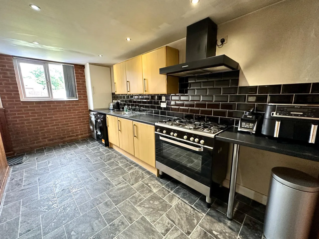 Bell Street, Wednesbury, WS10, photo 10