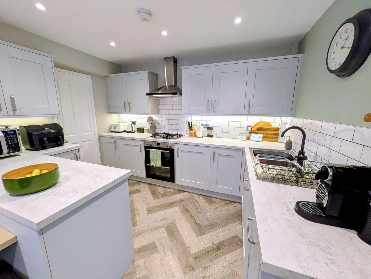 Hodgson Lane, Drighlington, BD11, photo 3