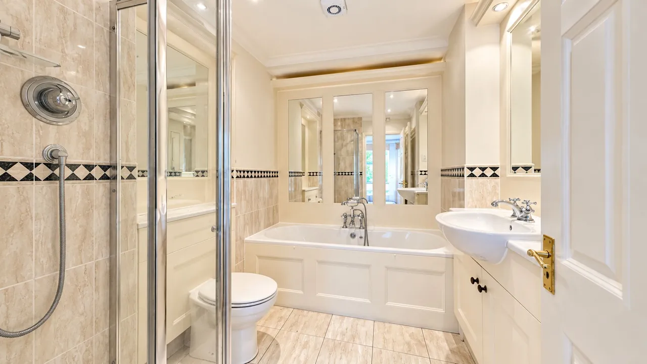 Millfield Court, Hale, WA15, photo 7