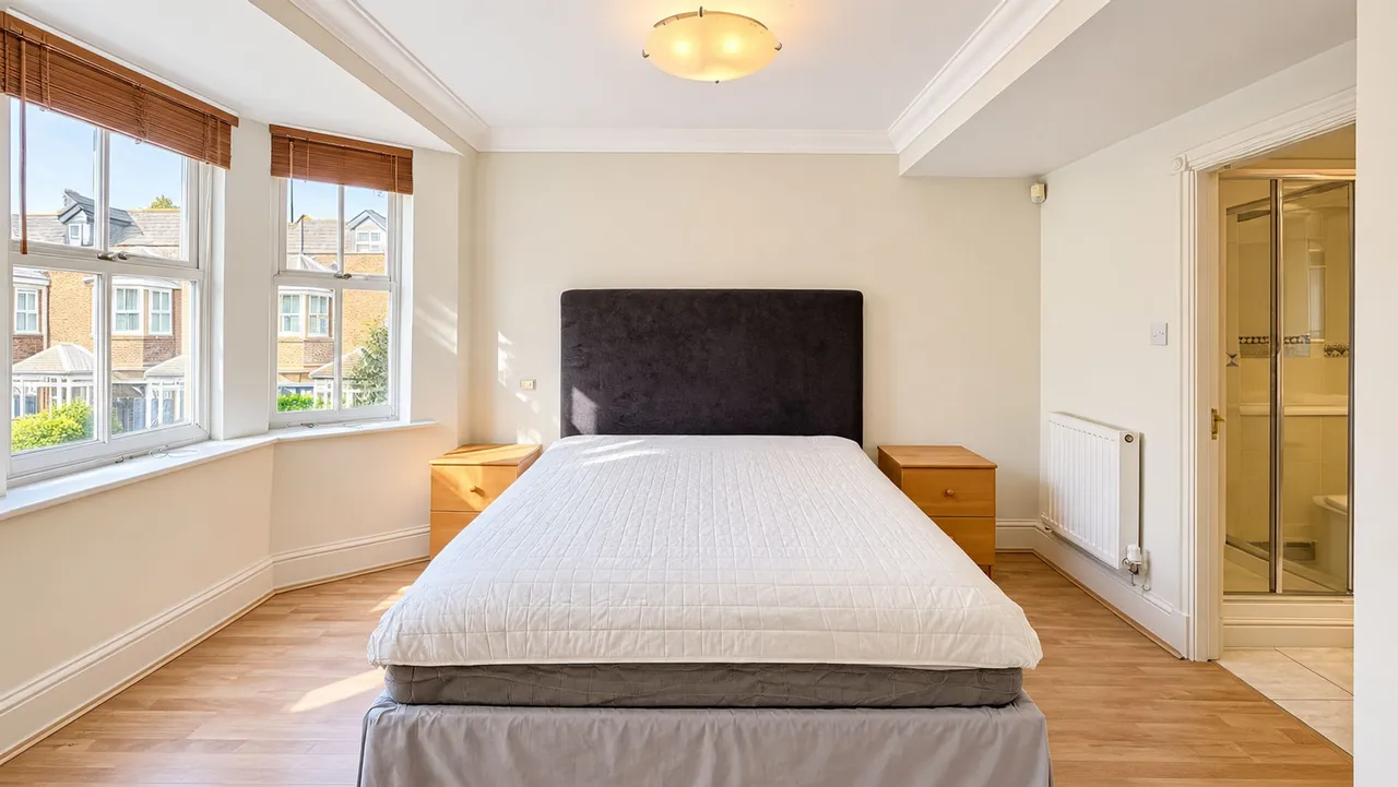 Millfield Court, Hale, WA15, photo 6