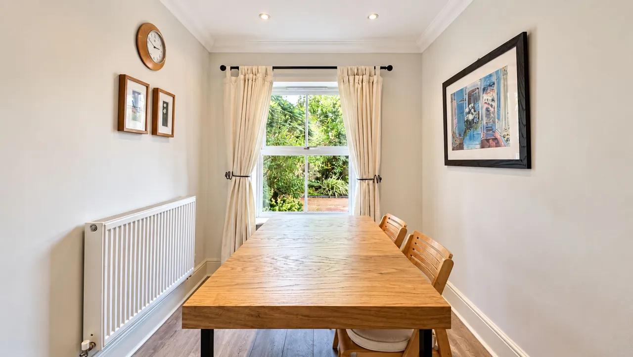 Millfield Court, Hale, WA15, photo 2