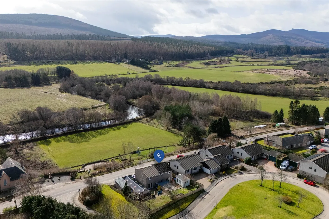 3 bed house for sale, Strathcoille, Strachan, AB31