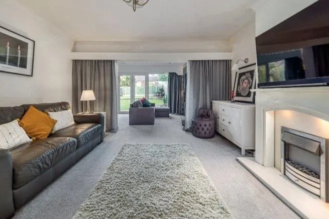 High Elm Road, Altrincham, WA15, photo 5