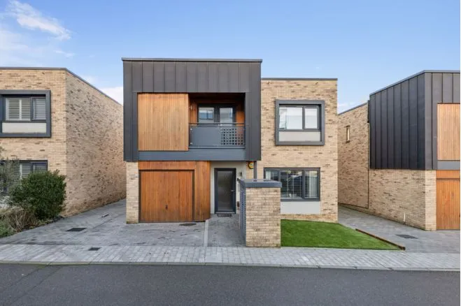 5 bed house for sale, Stanley Kubrick Road, Uxbridge, UB9