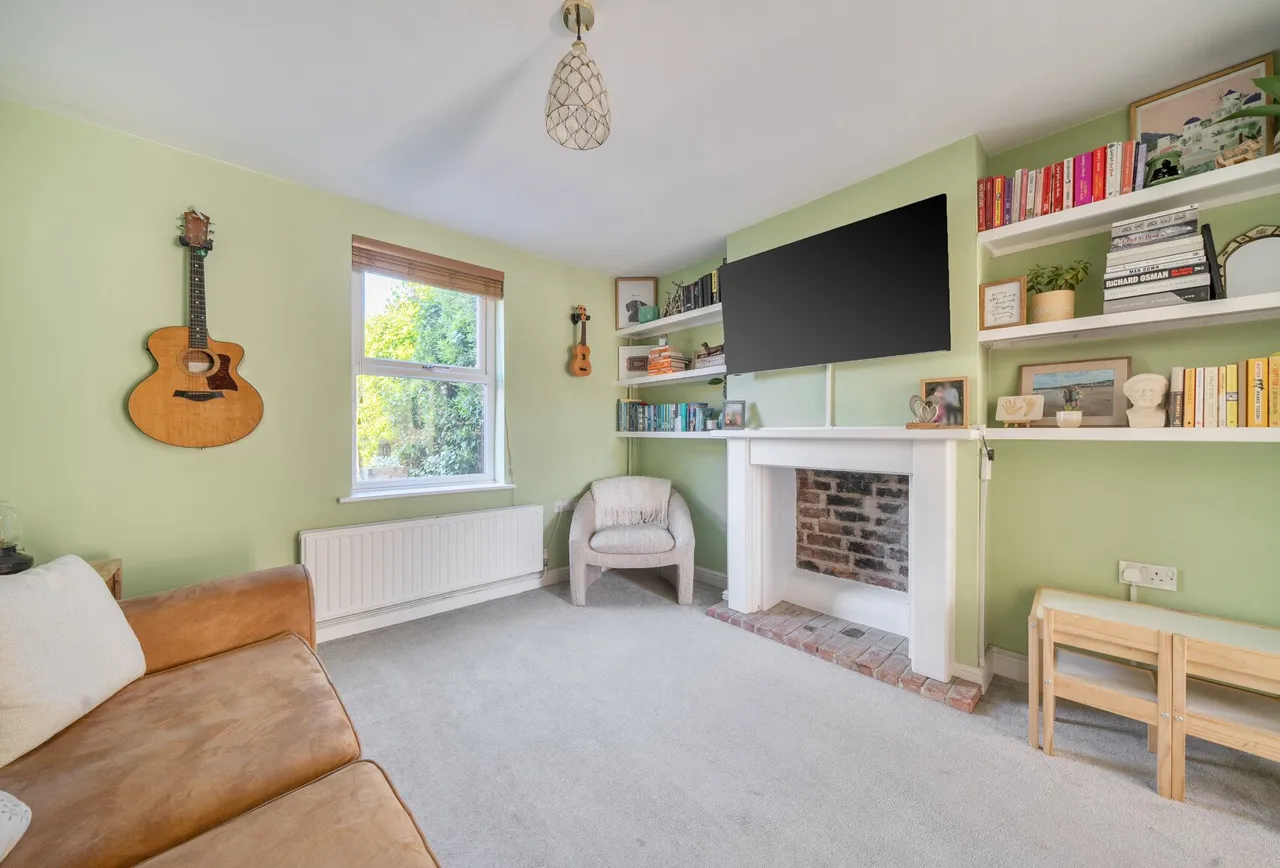 Gloucester Road, Cheltenham, GL51 8NB, photo 2