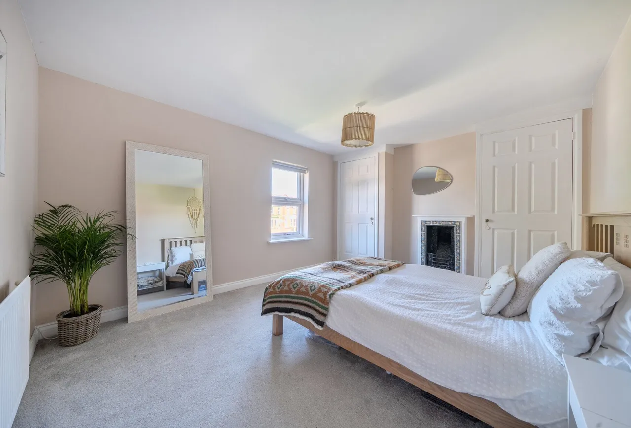 Gloucester Road, Cheltenham, GL51 8NB, photo 6