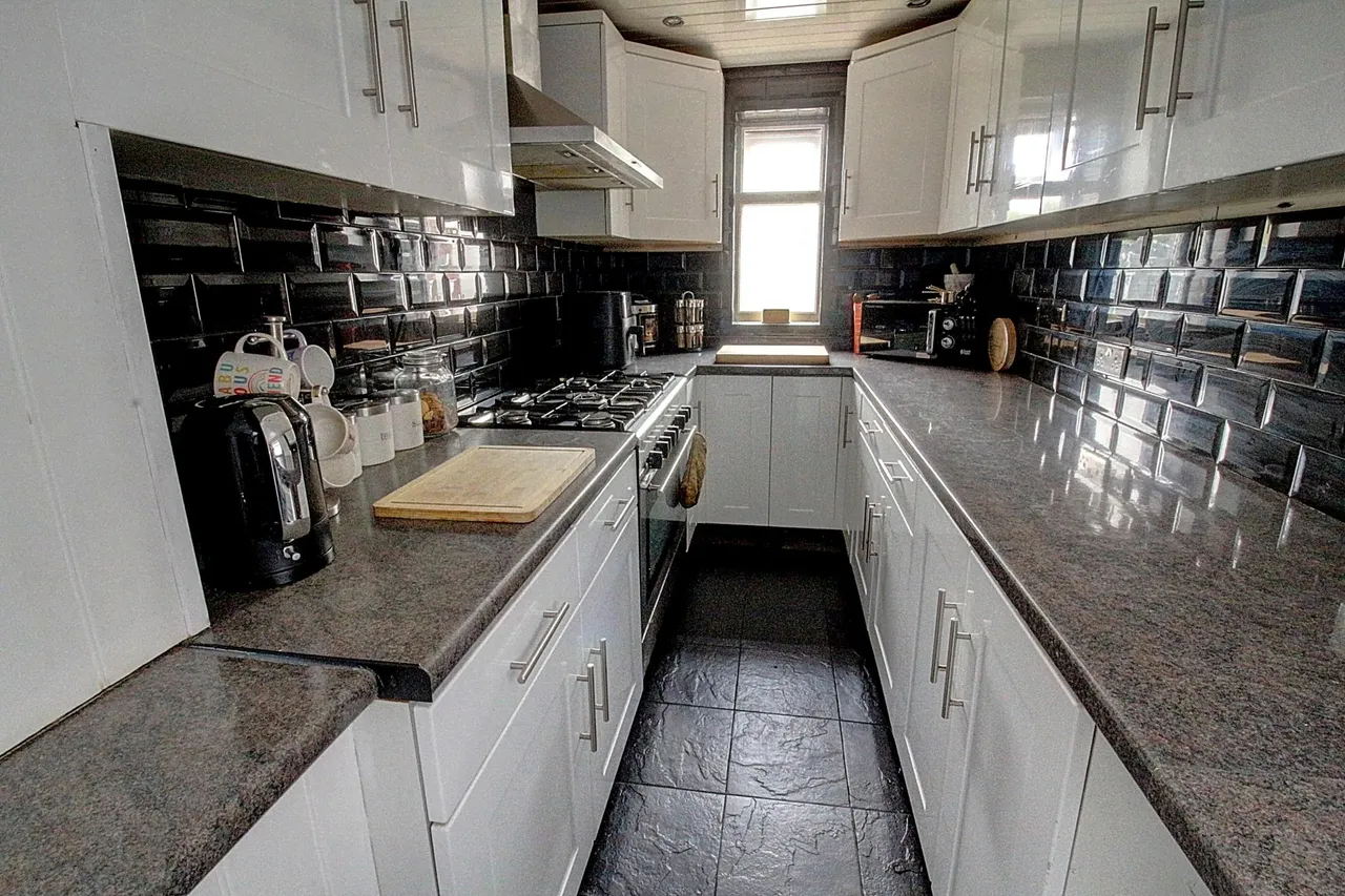 Newdigate Road, Bedworth, CV12, photo 3