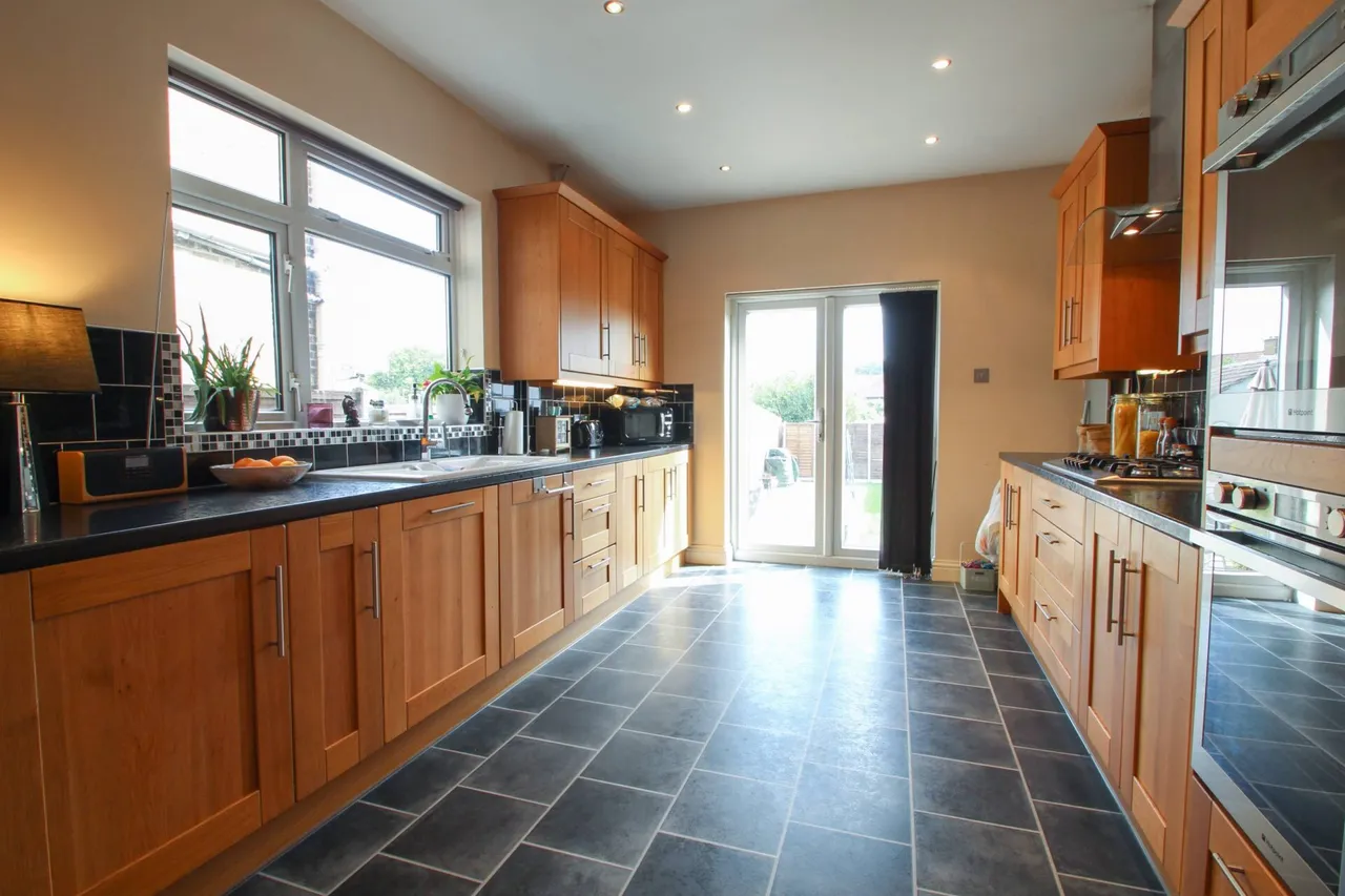 Alexandra Road, Erith, Kent, DA8, photo 5