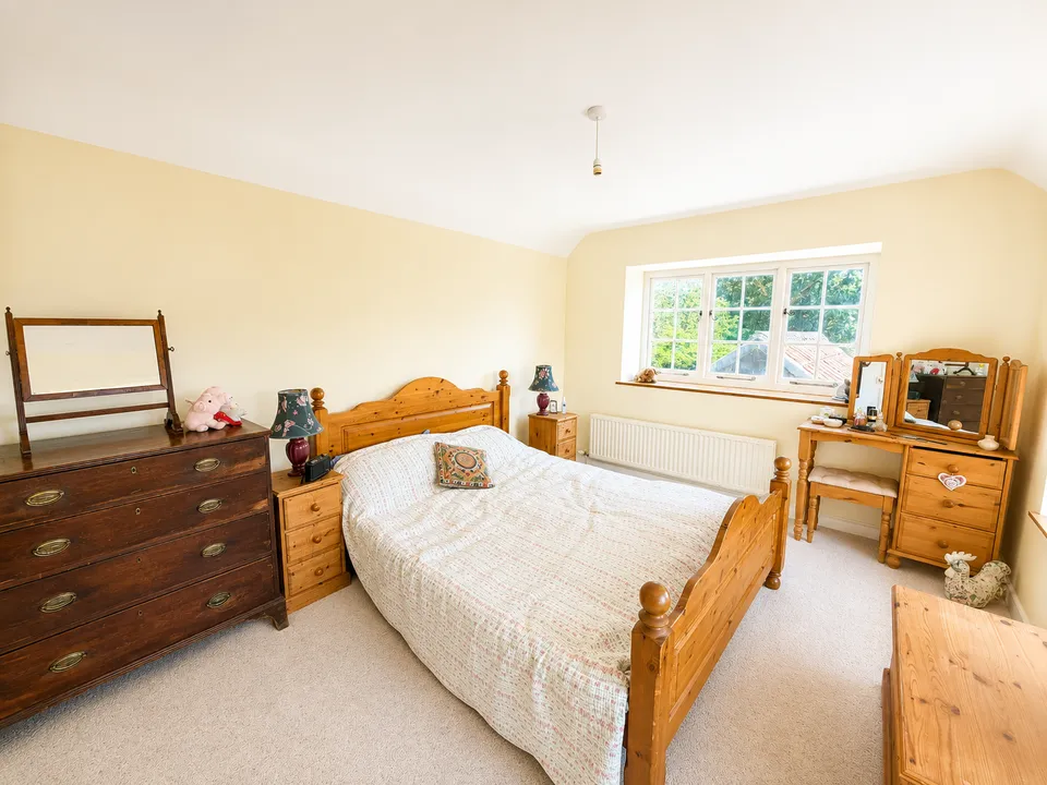 Hermitage Road, Upton, photo 12
