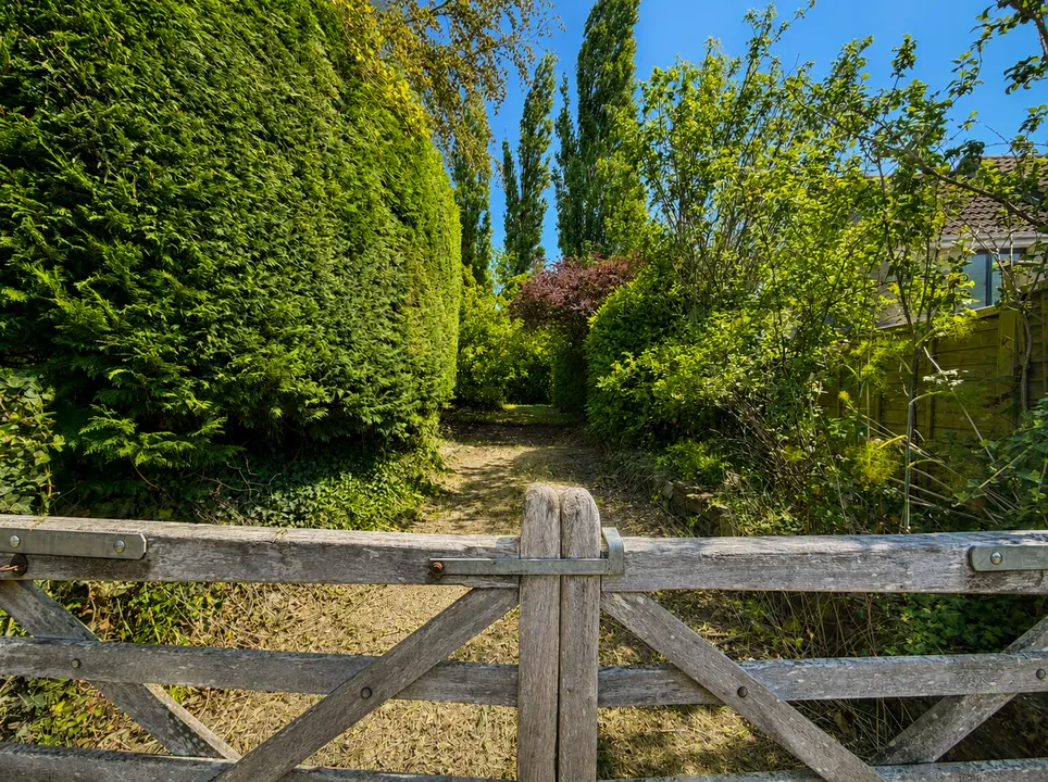 Hermitage Road, Upton, photo 22