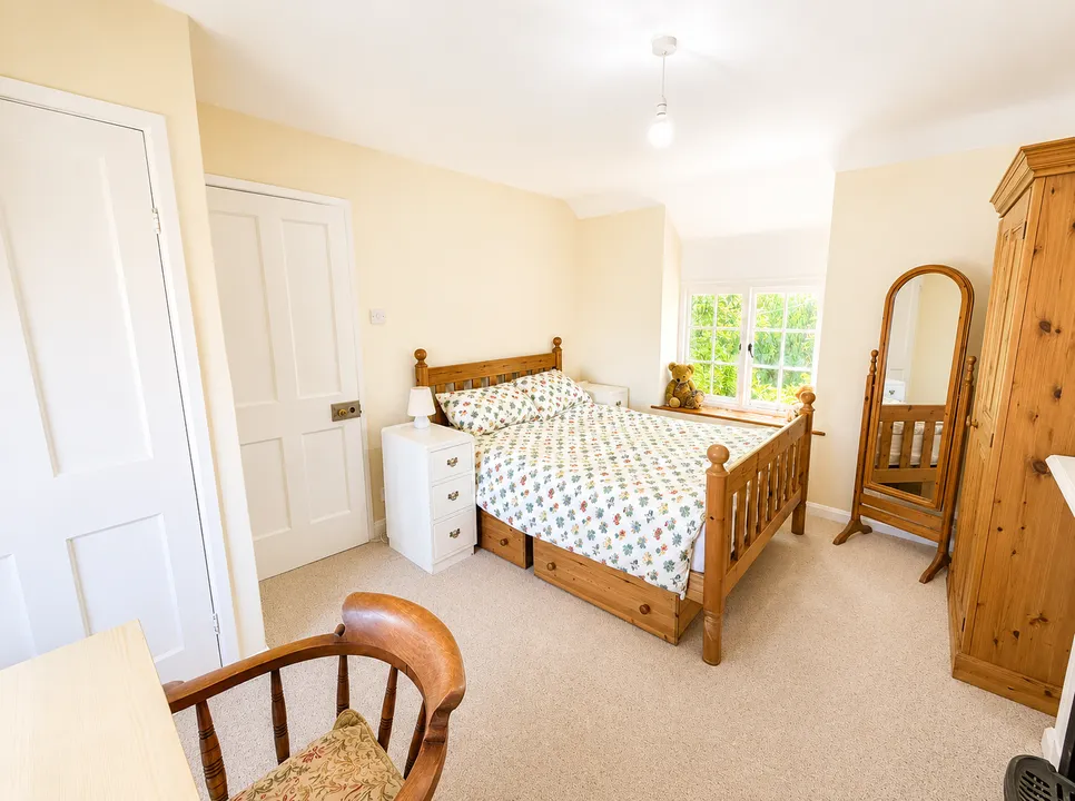 Hermitage Road, Upton, photo 10