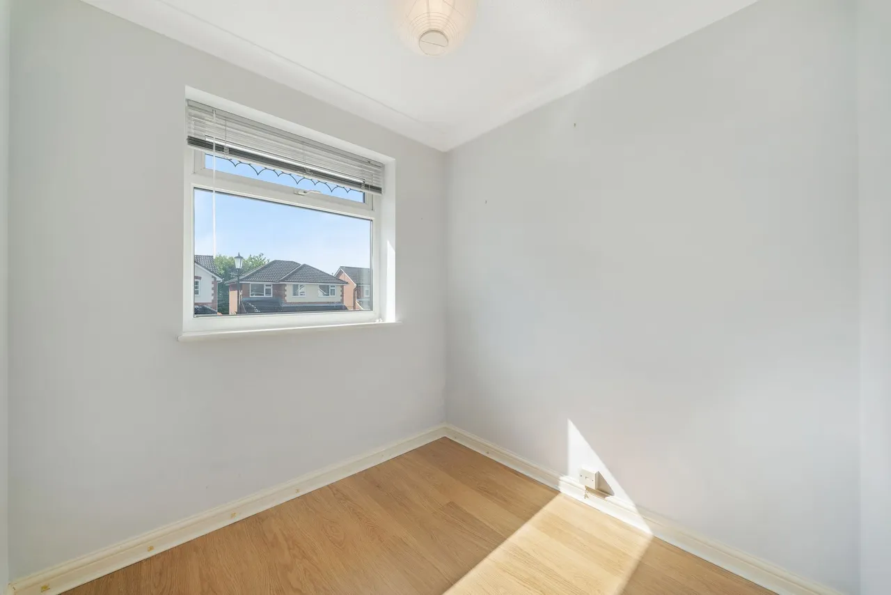 Dorchester Park, Runcorn, WA7 1QA, photo 20