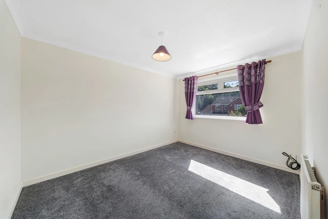 Dorchester Park, Runcorn, WA7 1QA, photo 18