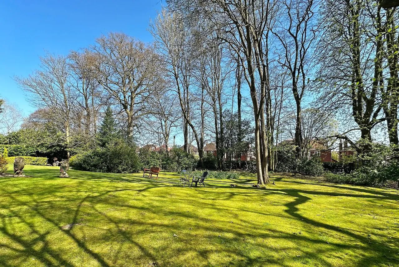 Ashley Road, Altrincham, WA14, photo 25