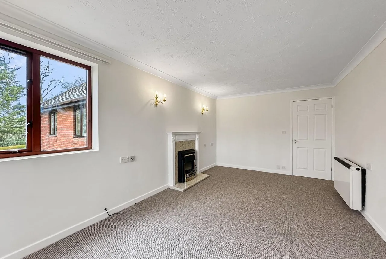 Ashley Road, Altrincham, WA14, photo 6