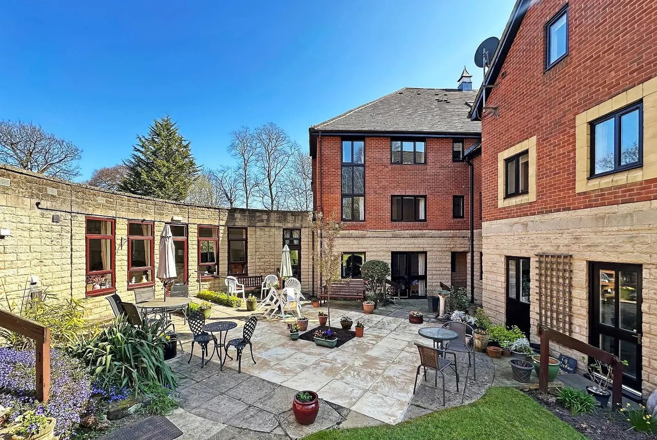 Ashley Road, Altrincham, WA14, photo 23