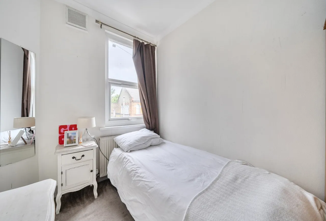 Trewint Street, London, SW18 4HB, photo 9