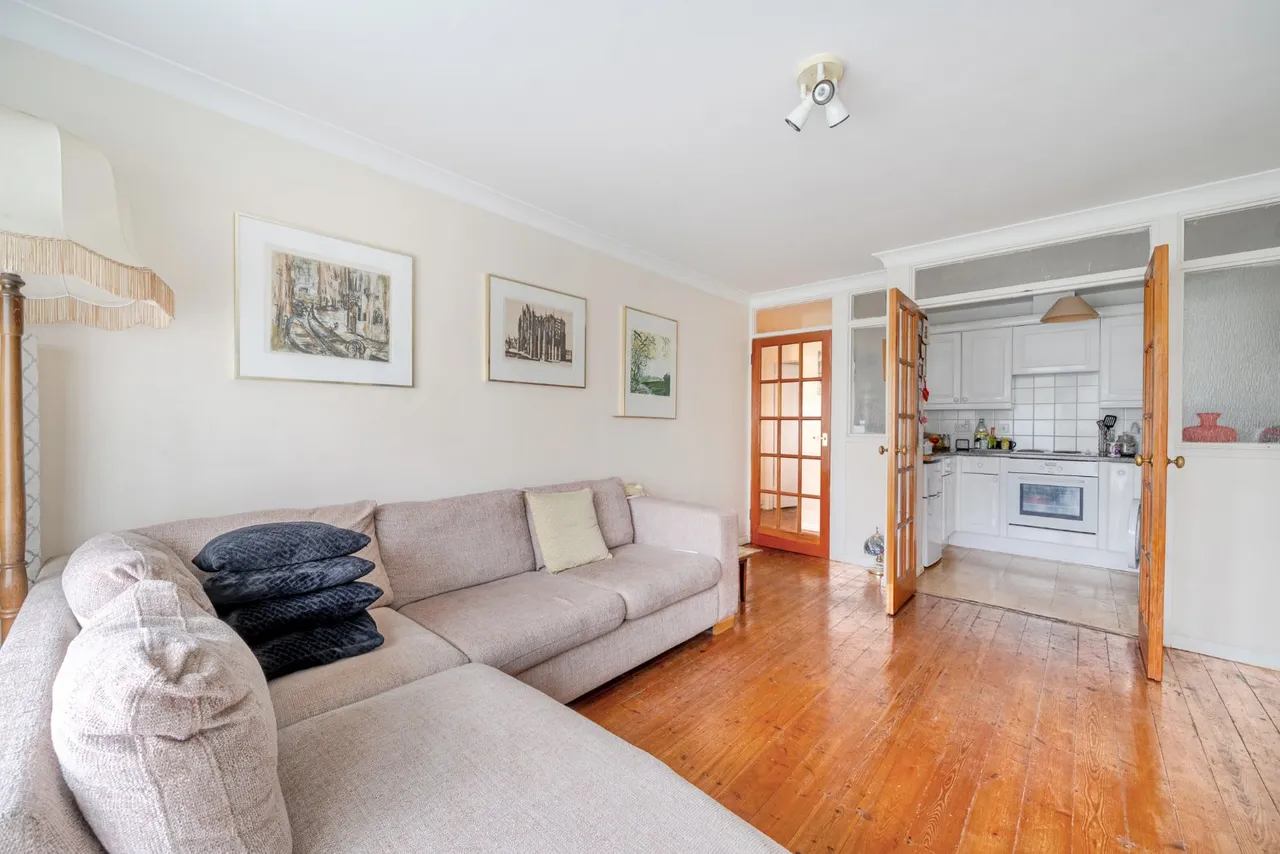 1 bed flat for sale, Galsworthy Road, Kingston upon Thames, KT2