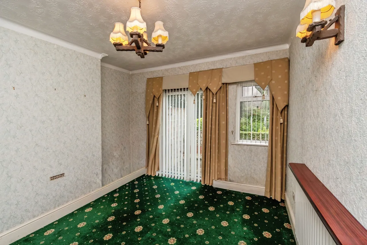 Angela Place, Bilston, photo 4
