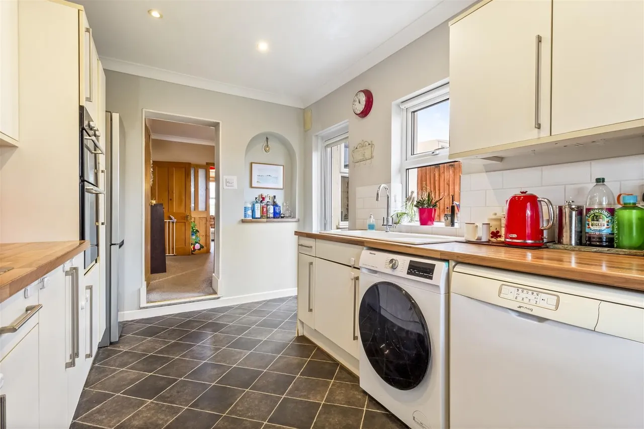 Goring Road, Goring-By-Sea, Worthing, photo 8