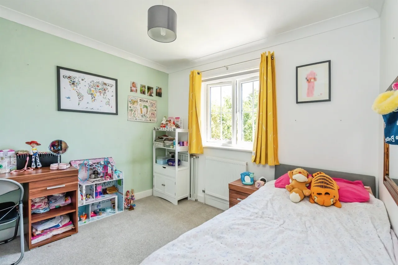 Stoney Meadow, North Mundham, PO20, photo 2