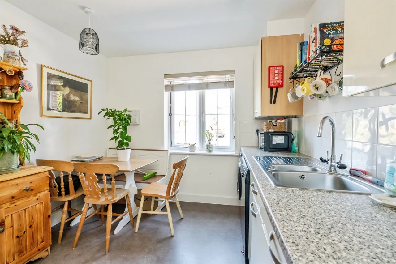 Stoney Meadow, North Mundham, PO20, photo 4