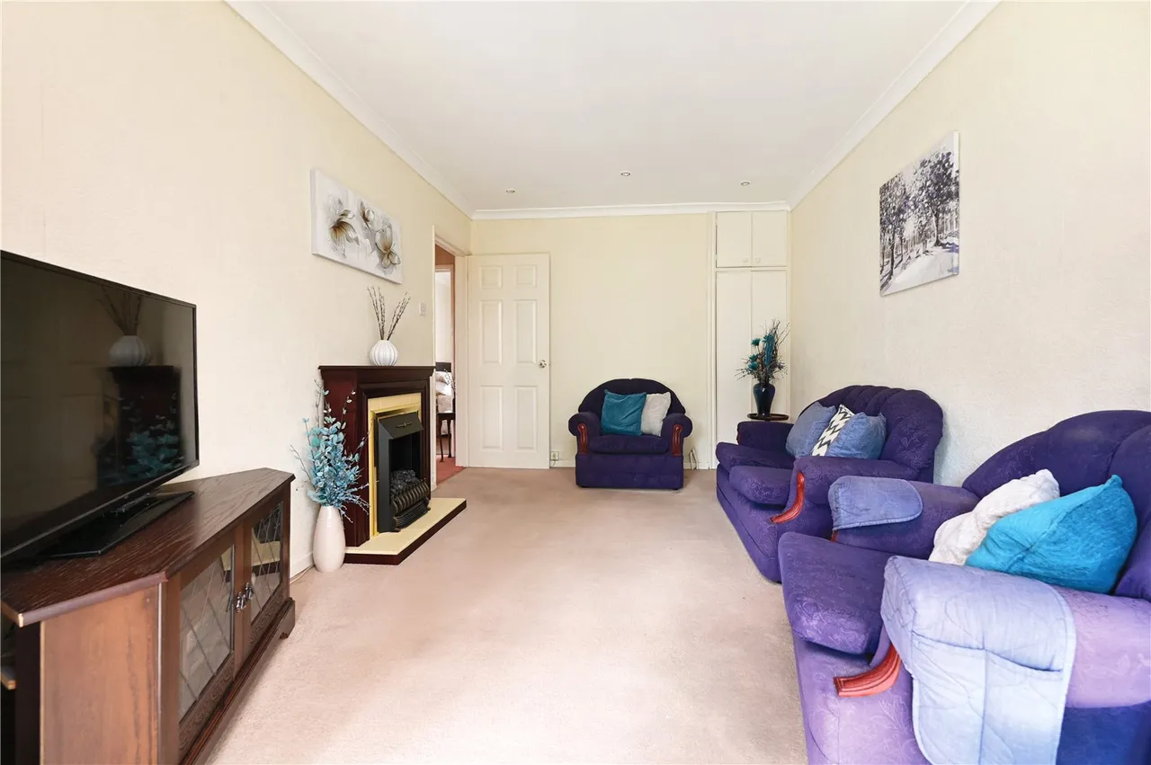 Southlands Close, Ash, Guildford, Surrey, GU12 6NH, photo 5
