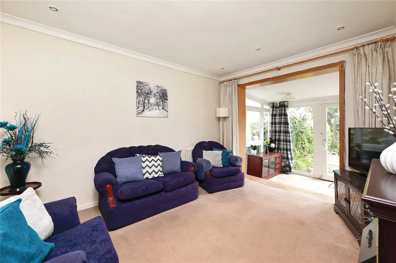 Southlands Close, Ash, Guildford, Surrey, GU12 6NH, photo 2