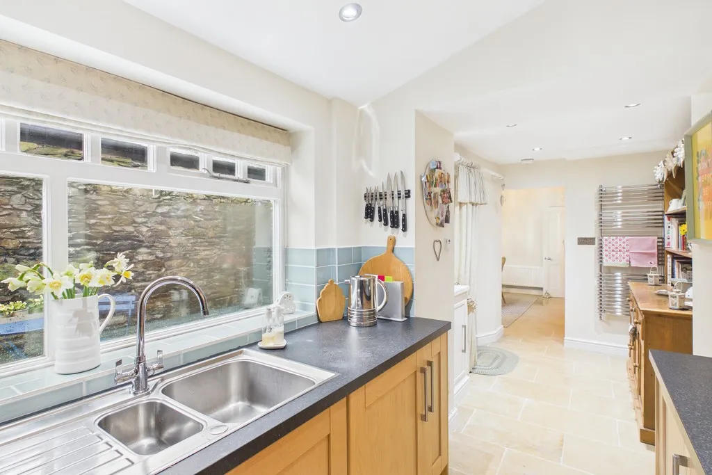 Oldfield Road, Windermere, LA23, photo 13