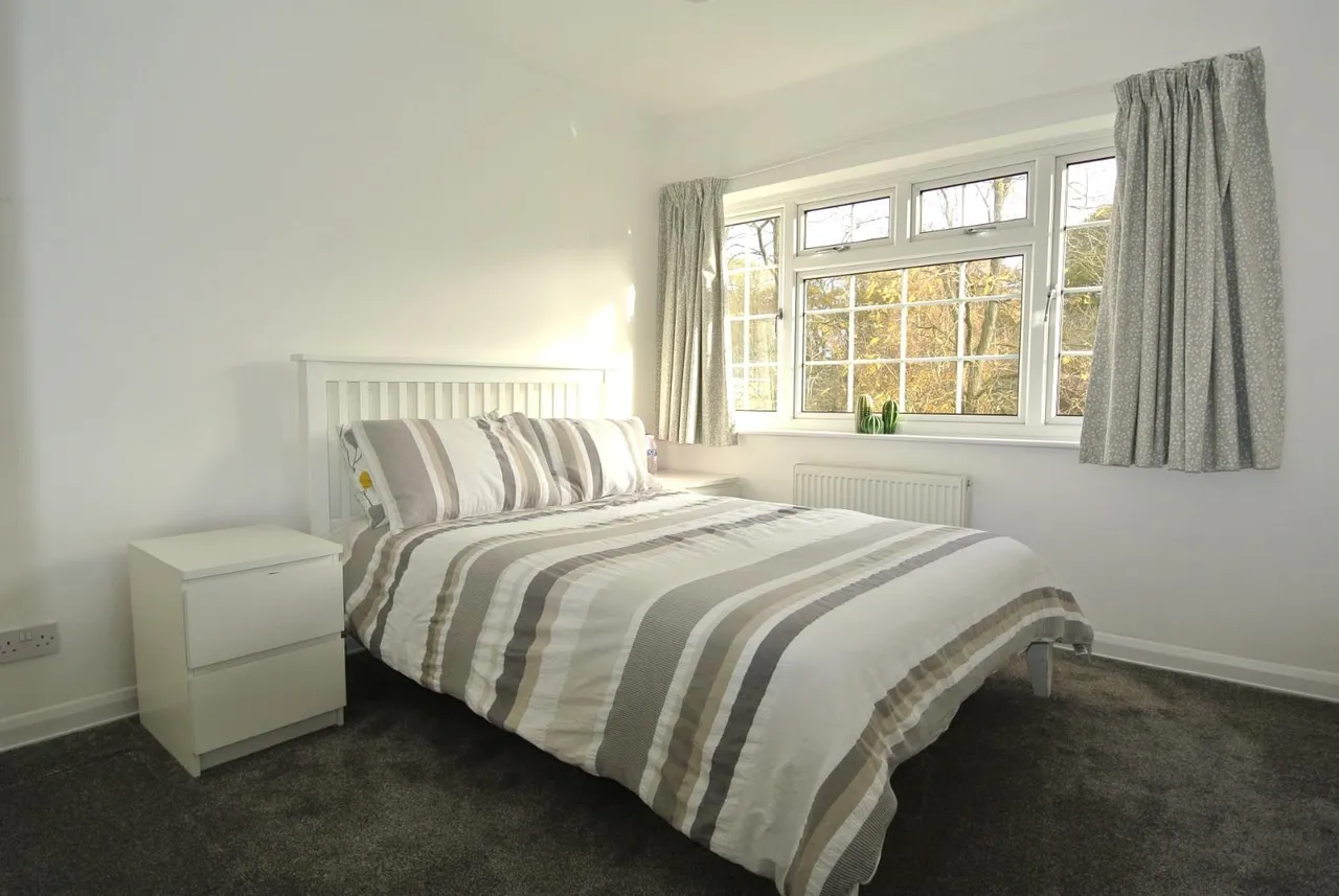 Bates Walk, Addlestone, Surrey, KT15 2DQ, photo 9