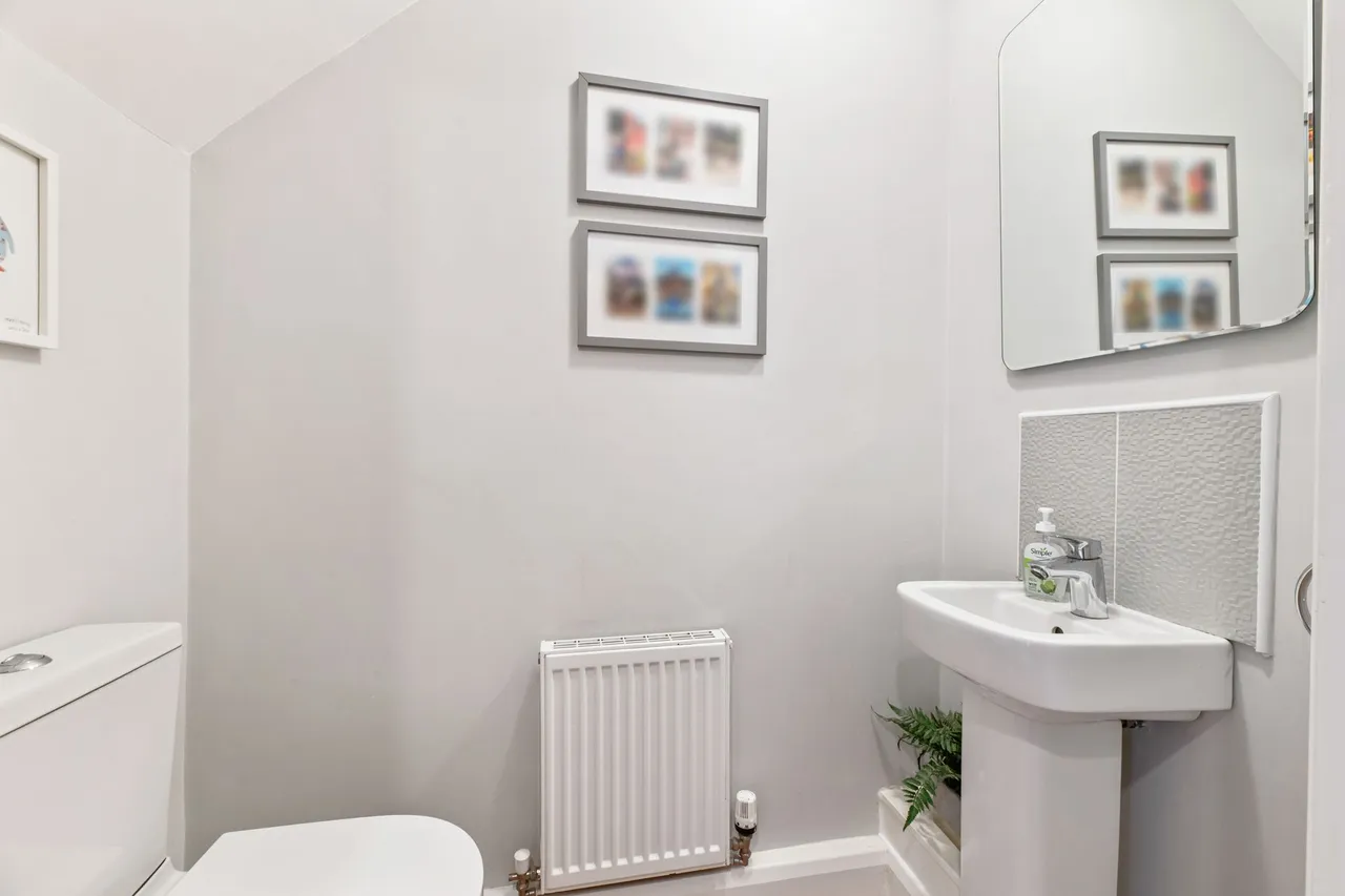 Barlow Drive, Frodsham, photo 13