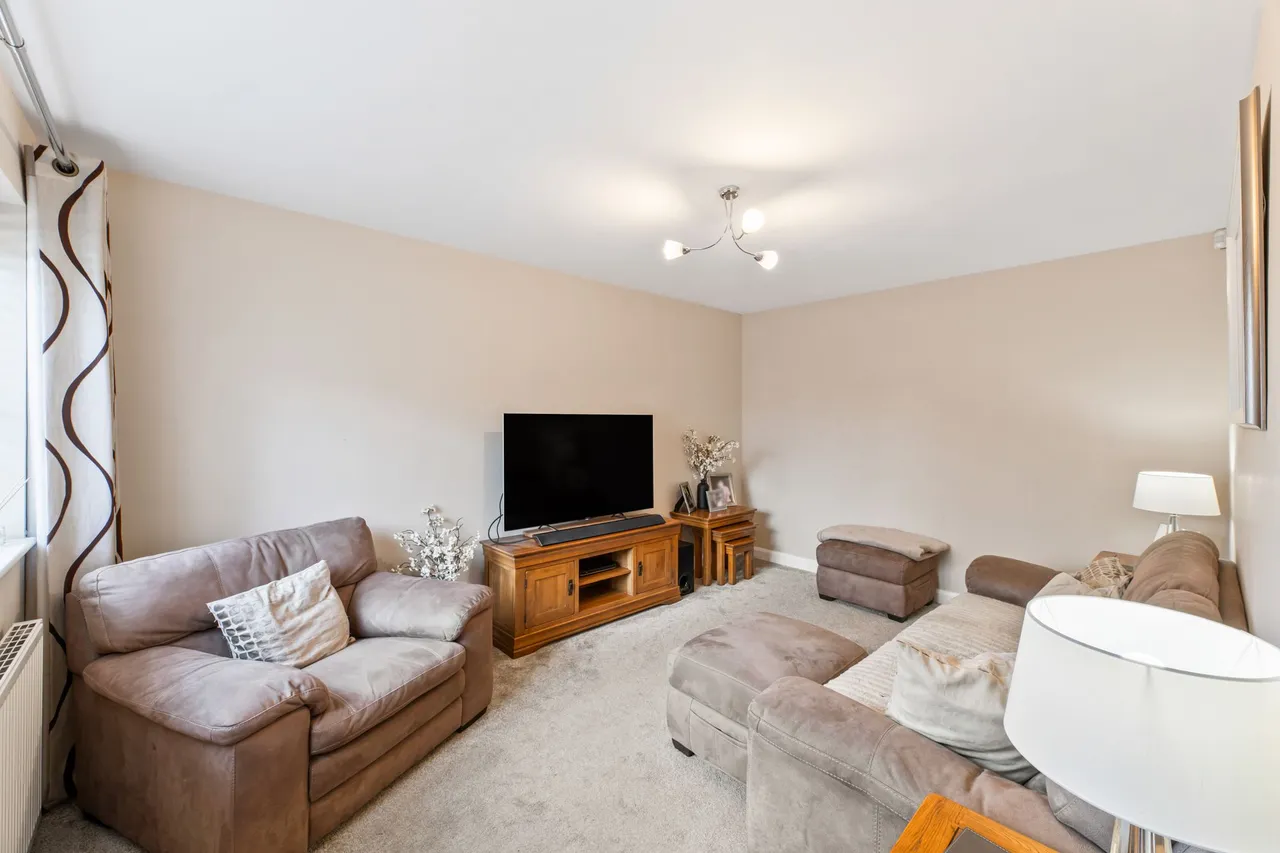 Barlow Drive, Frodsham, photo 5