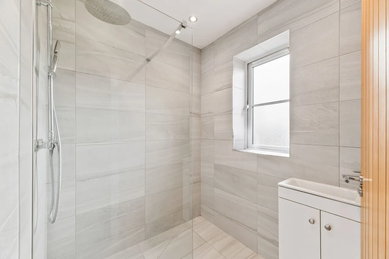 Barlow Drive, Frodsham, photo 16
