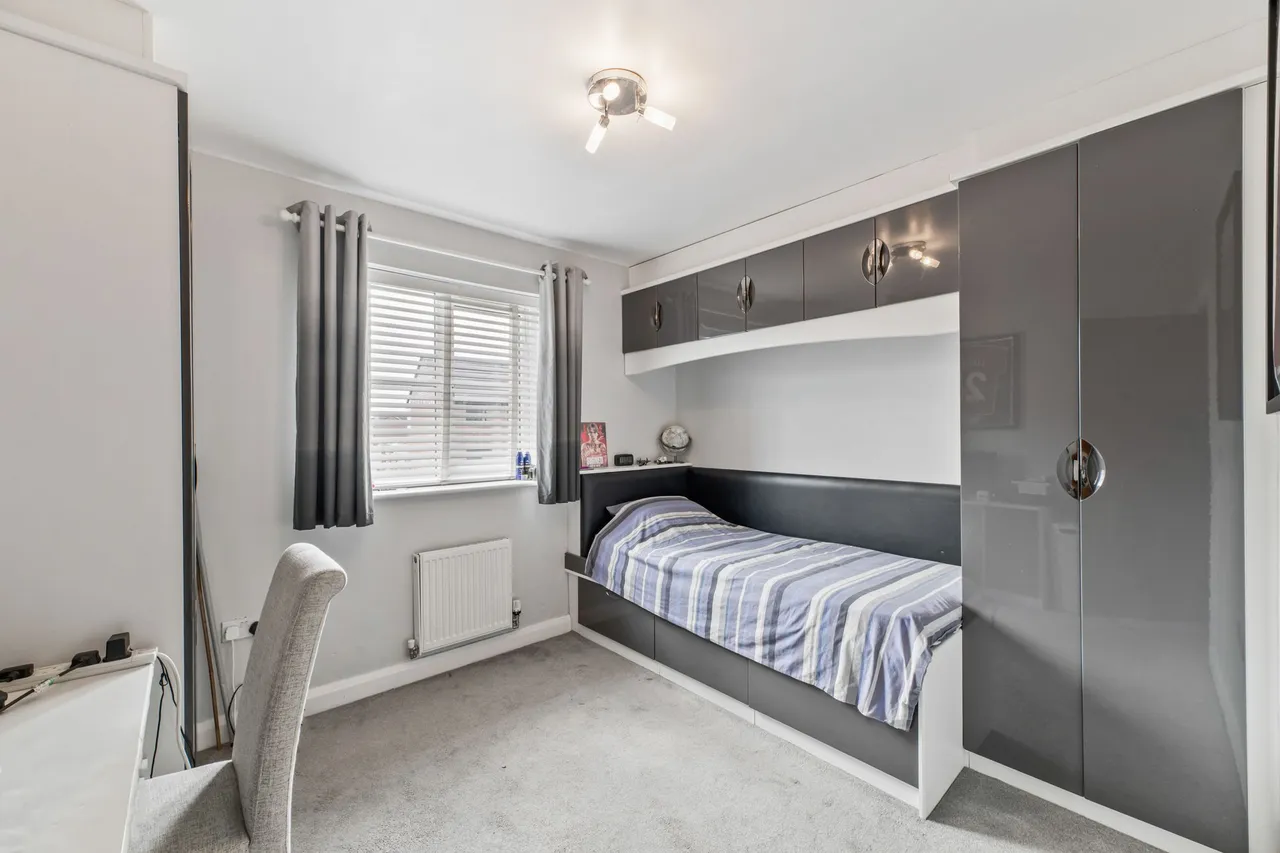 Barlow Drive, Frodsham, photo 17