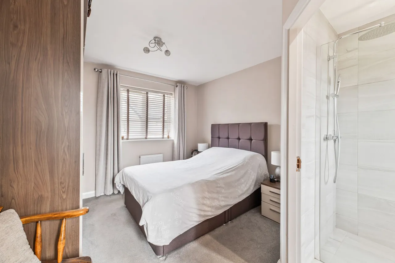 Barlow Drive, Frodsham, photo 15