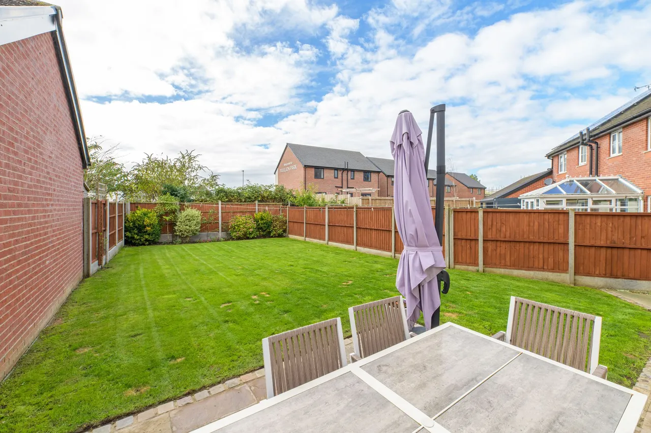 Barlow Drive, Frodsham, photo 23