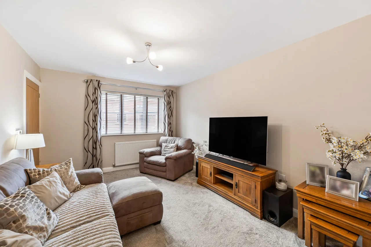Barlow Drive, Frodsham, photo 2