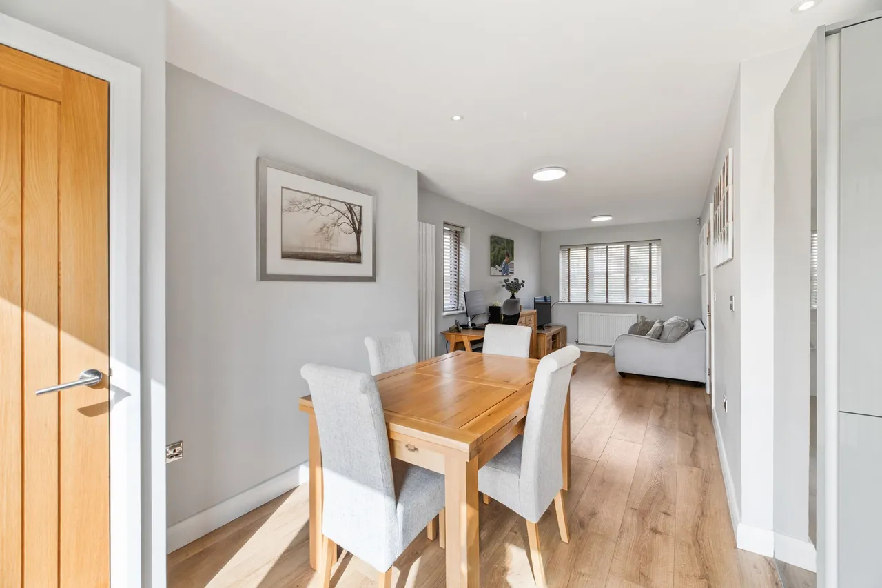 Barlow Drive, Frodsham, photo 8