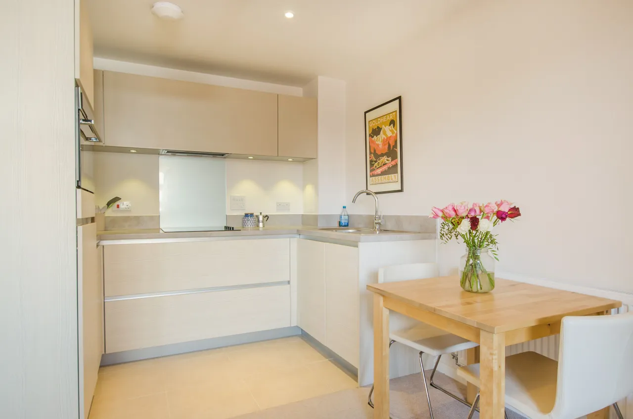 7 Florian Court, 41 Hastings Road, London, photo 2