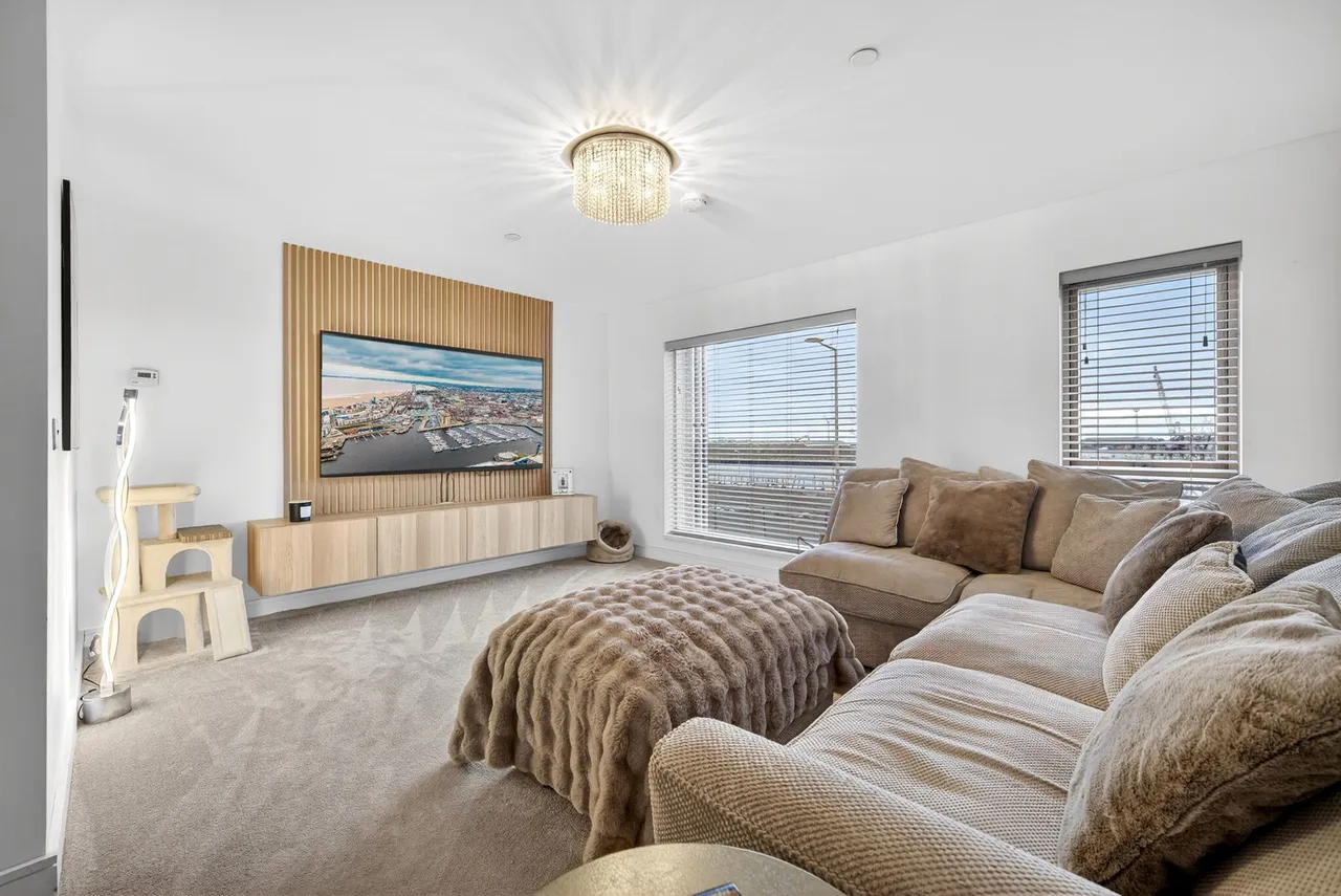 Langdon Road, Swansea, SA1 8RE, photo 10